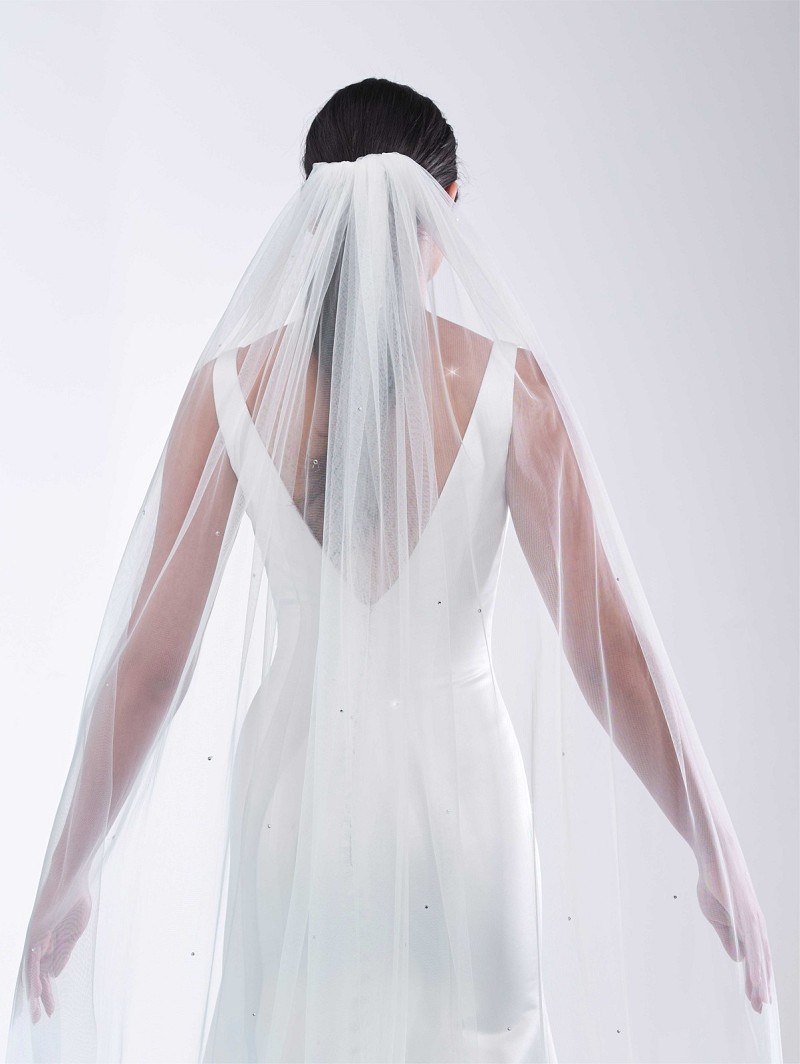 Πέπλο από απαλό τούλι μονής στρώσης διακοσμημένο με πολύχρωμα στρας S52-210--1--SOFT Πέπλο από απαλό τούλι μονής στρώσης διακοσμημένο με πολύχρωμα στρας S52-210--1--SOFT - Image 1