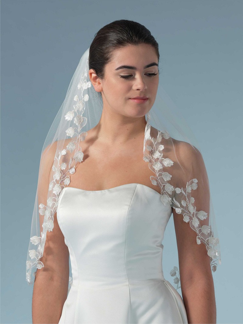 Πέπλο από μαλακό τούλι μονής στρώσης διακοσμημένο με μοτίβο από κεντημένα λουλούδια και πούλιες σε σχήμα τουλίπας | Μήκος: 75 cm  S448-075--1--SOFT