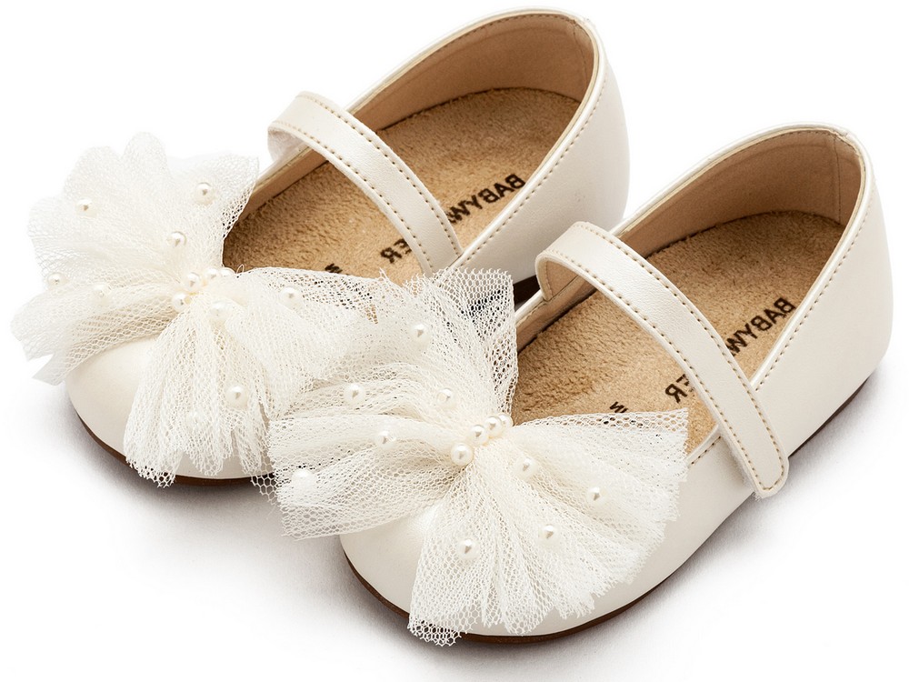 Γοβάκι με Χειροποίητο Φιόγκο και Πέρλες  BS3589 Εκρού