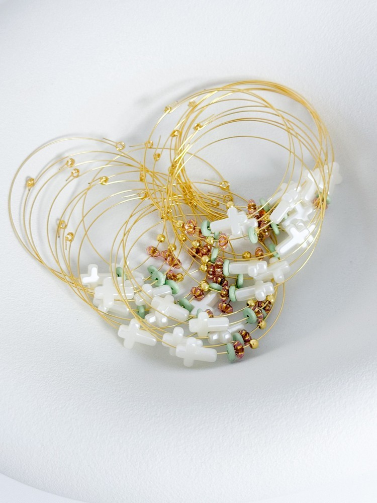 Μαρτυρικό βραχιόλι με περλε σταυρό, χάντρες και memory wire R48 (50τμχ)