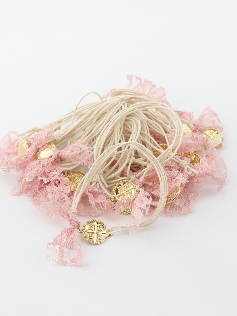 Μαρτυρικό βραχιόλι με κωνσταντινάτο εκρού/σάπιο μήλο (50τμχ) E623.07