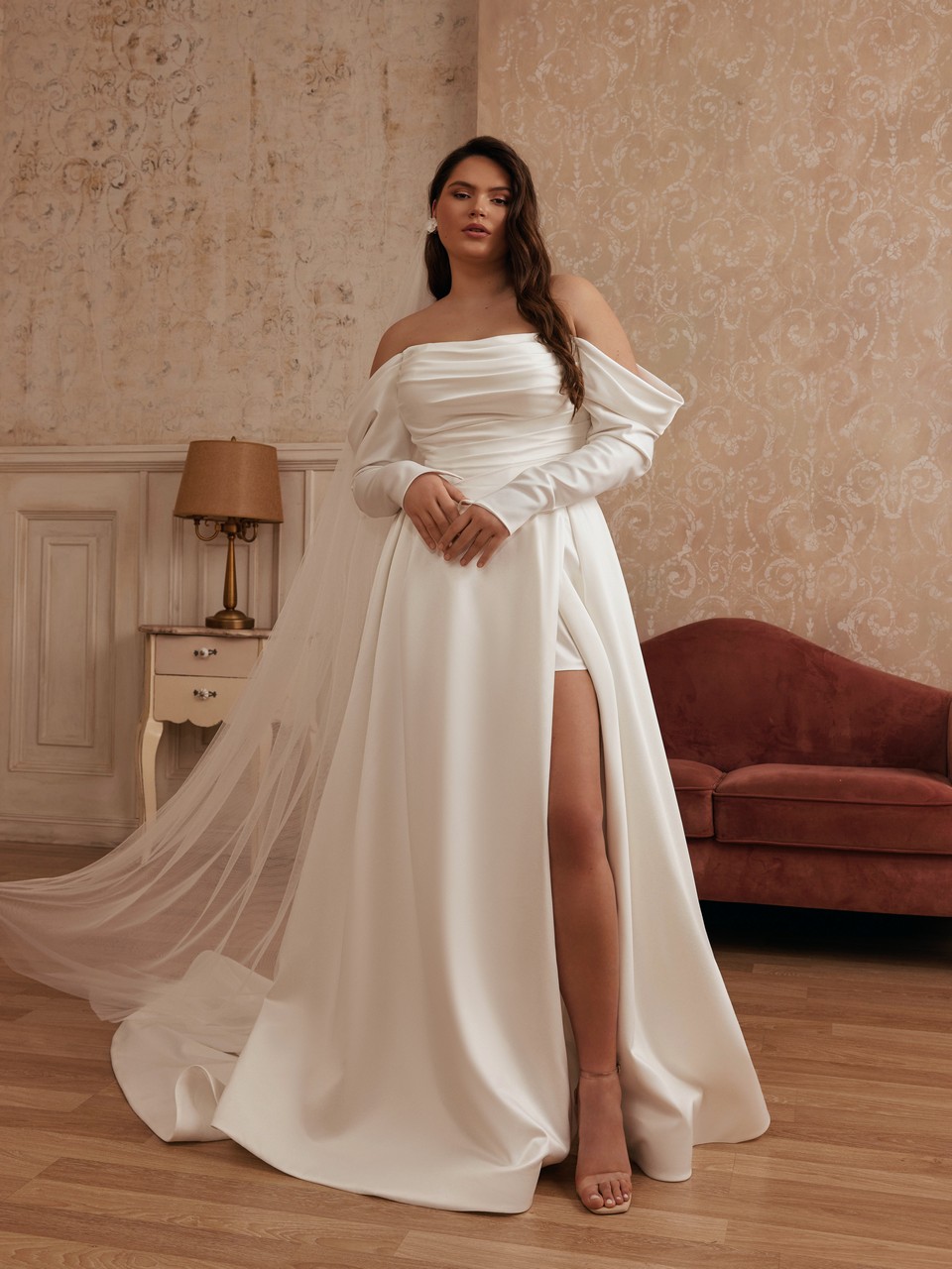 Νυφικό plus size Kamila