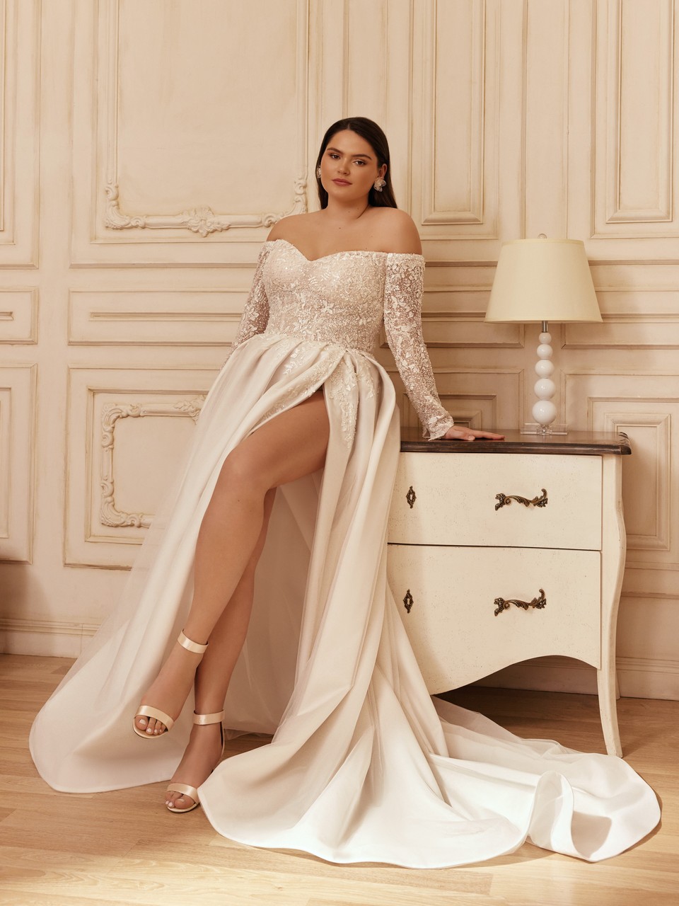 Νυφικό plus size Kora