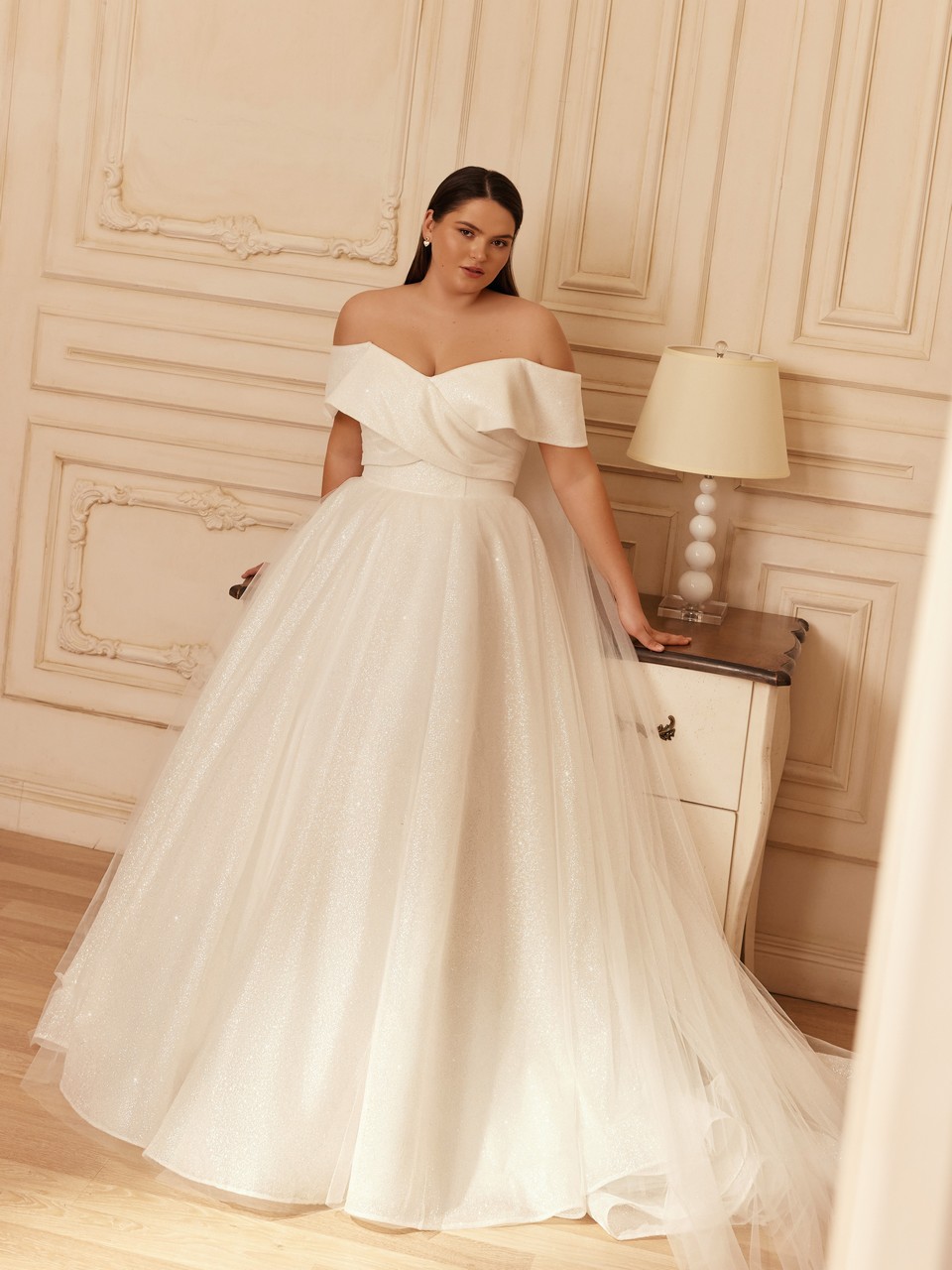 Νυφικό plus size Dana Brendi