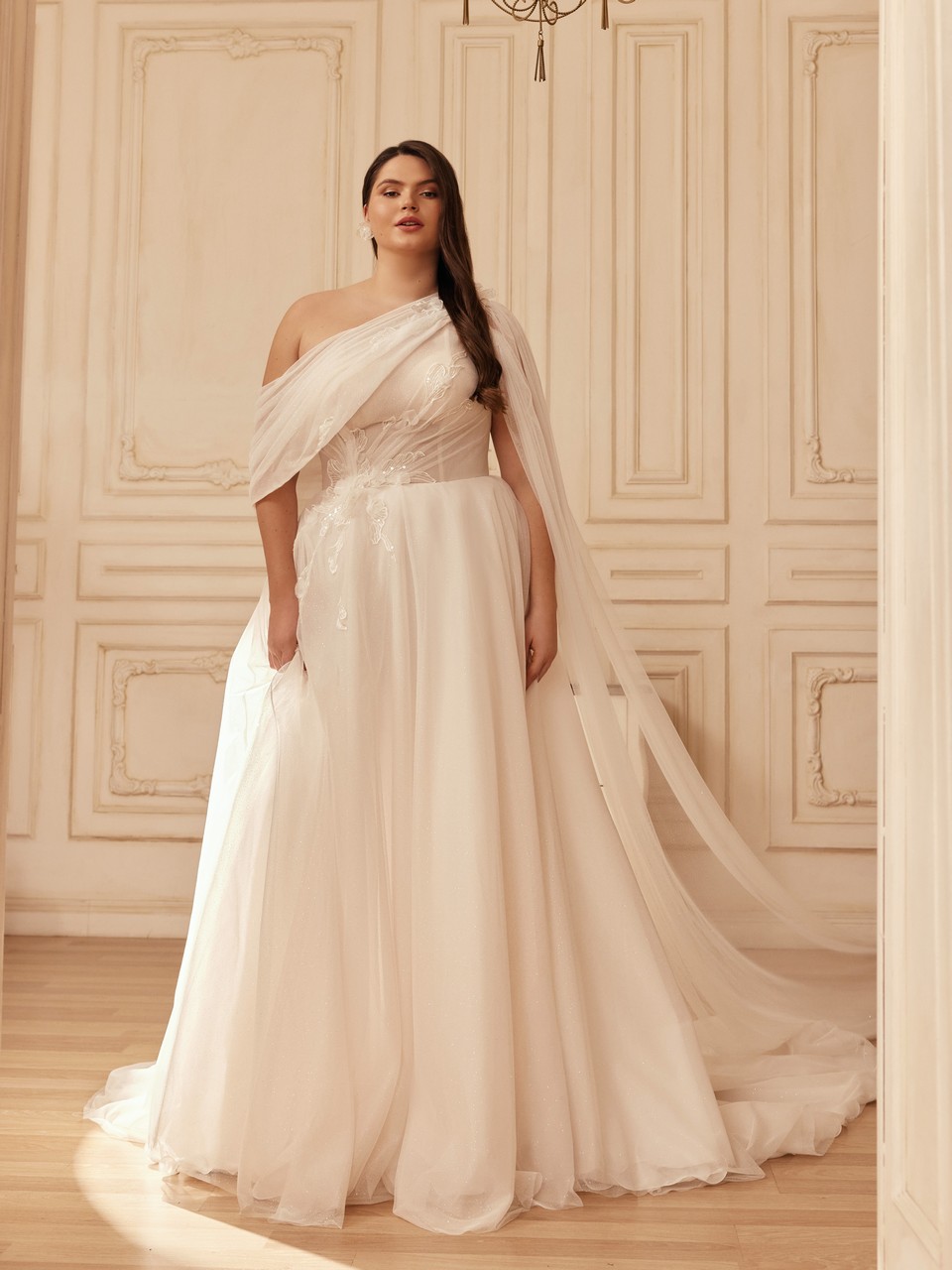 Νυφικό plus size Eluiza