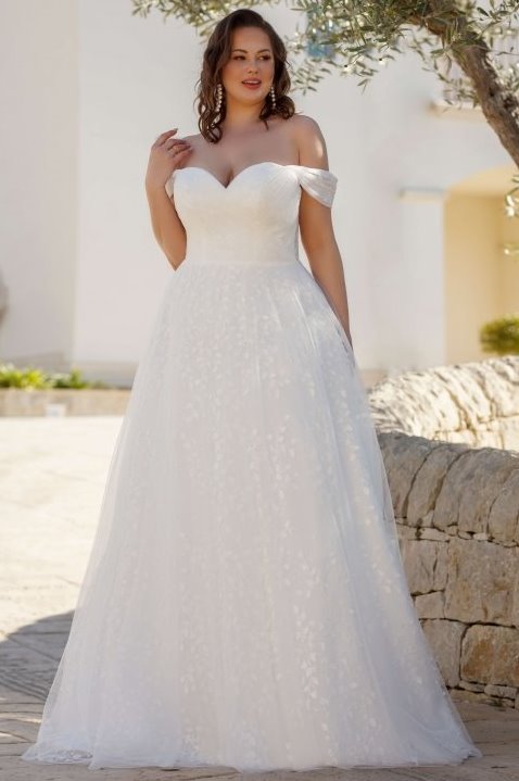 Νυφικό plus size Taira